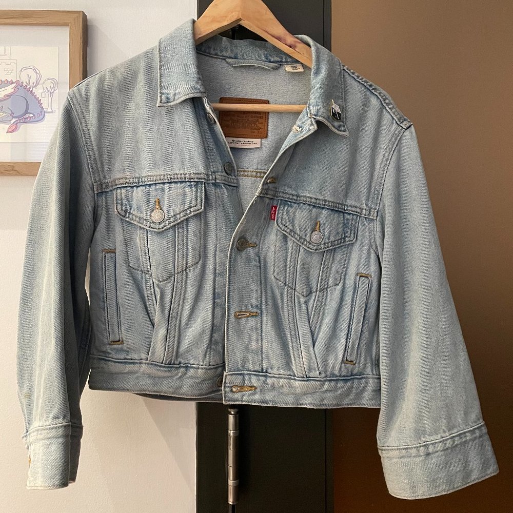 Levi's cropped denim jacket